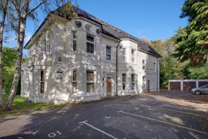 Front External- click for photo gallery